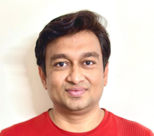 Dr Nilesh Kapadnis